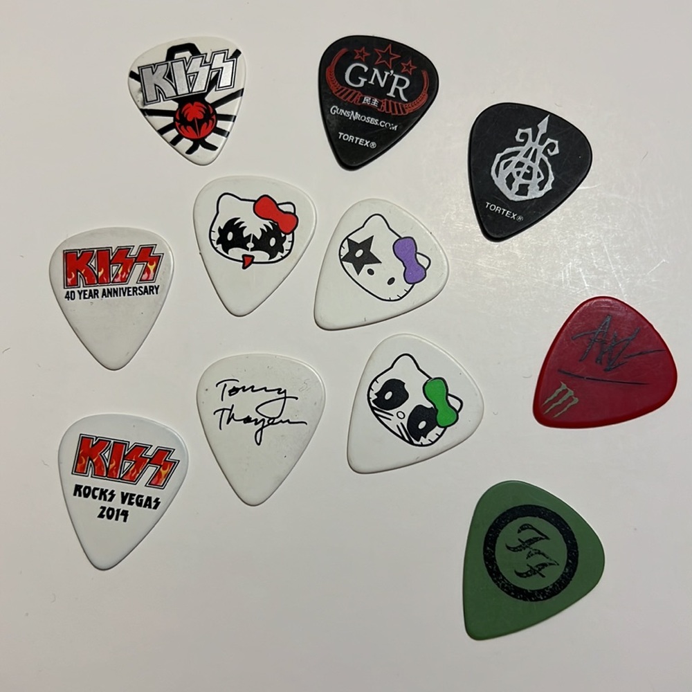 11 Limited Edition Rock Band Guitar Picks Kiss, Guns N Roses and Foo Fighters